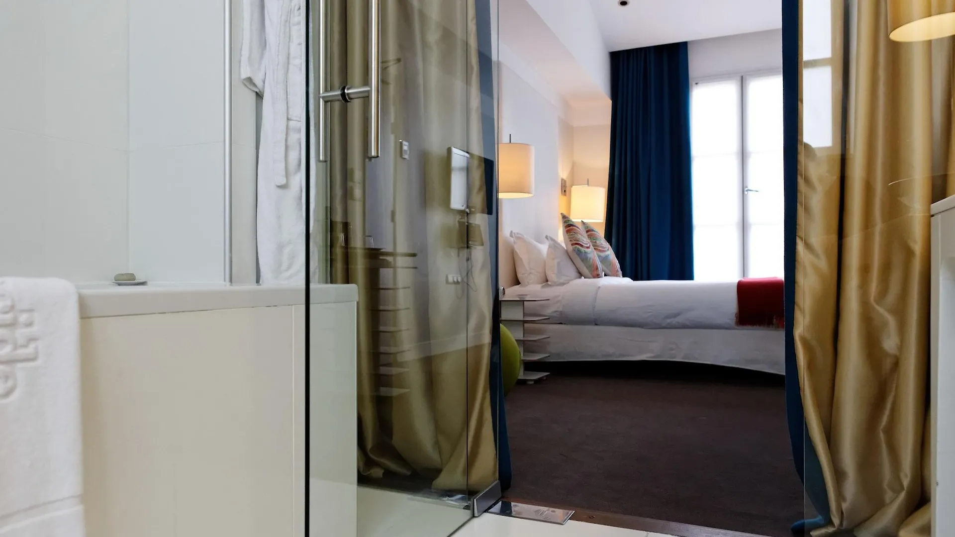 Hotel Le Placide Saint-Germain Des Pres Paris France