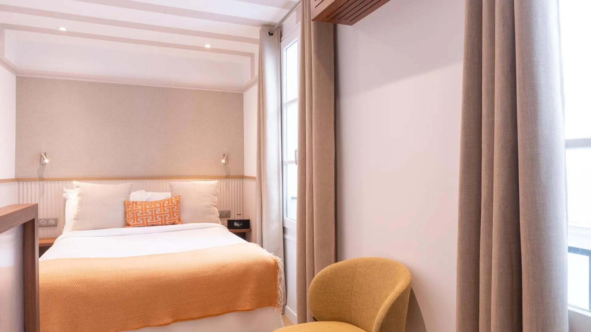 Hotel Le Placide Saint-Germain Des Pres Paris 4*,  France